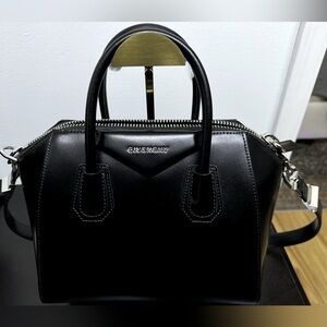 Givenchy Antigona Small